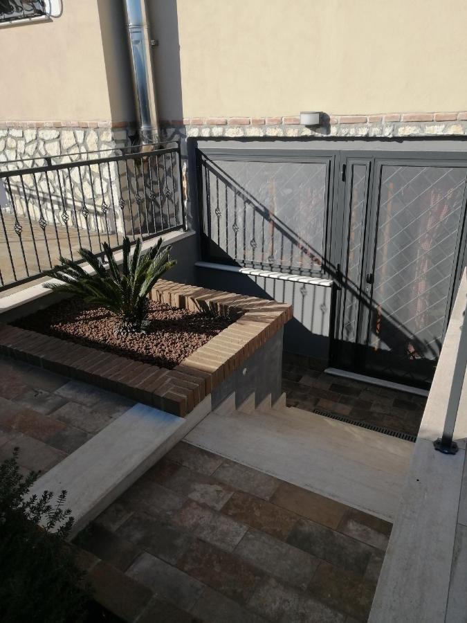La Casa Del Borgo-Intero Appartamento Latina Exteriér fotografie
