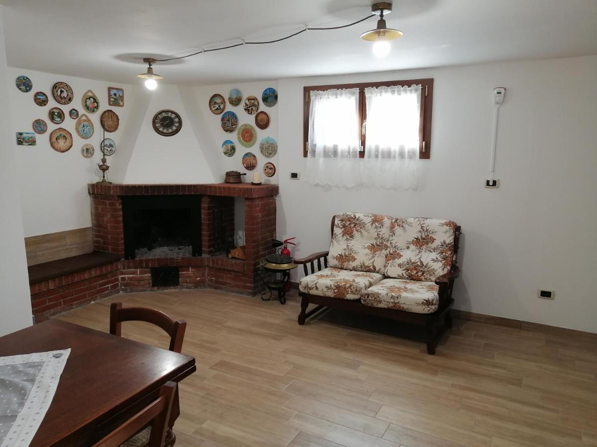 La Casa Del Borgo-Intero Appartamento Latina Exteriér fotografie