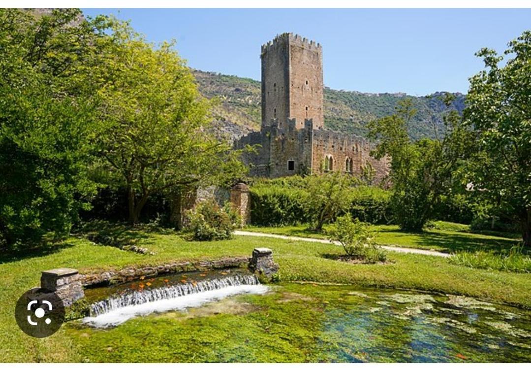 La Casa Del Borgo-Intero Appartamento Latina Exteriér fotografie